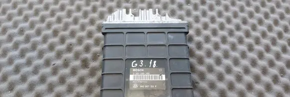 Volkswagen Golf III Engine control unit/module 1H0907311F 0261200760