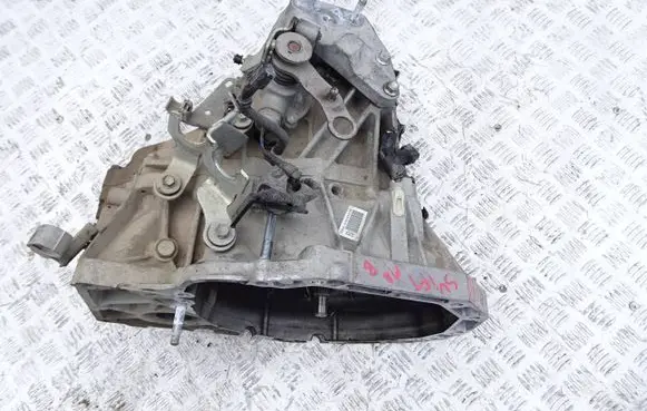 Suzuki Swift III Manual 5 speed gearbox AS9