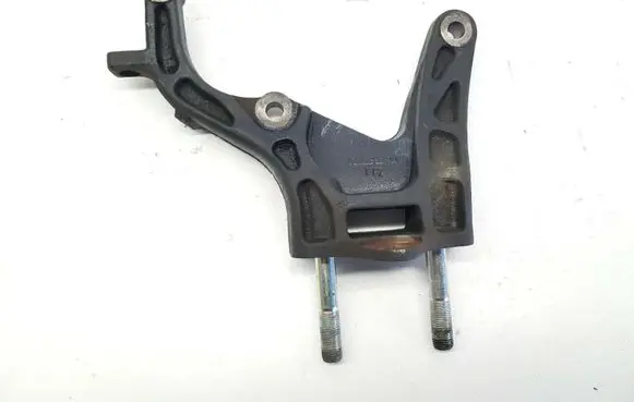 Opel Combo D Engine mount bracket nr8726