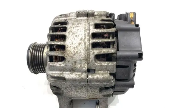 Citroen C4 II Generator/alternator 9818677980