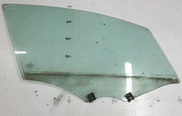 Peugeot 508 Front door window glass four-door