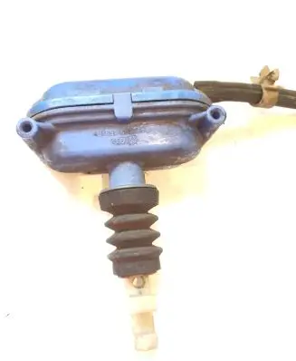 Volkswagen Golf II Central locking vacuum pump 443862153B