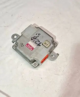 Toyota Prius (XW30) Battery control module 8989252011 1751007461