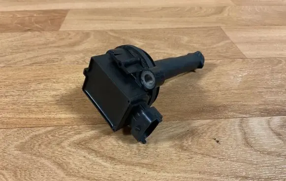 Volvo V70 High voltage ignition coil 