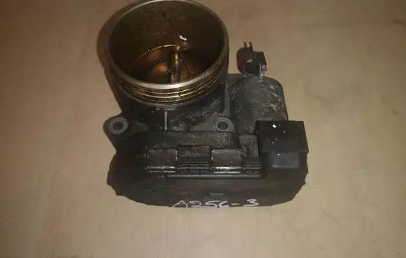 Volvo XC90 Throttle valve 30711554