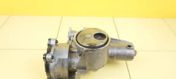 Citroen DS3 Oil pump V761435880 5FR 5FV