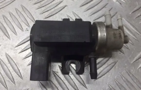 Skoda Octavia Mk1 (1U) Turbo solenoid valve 1J0906622A