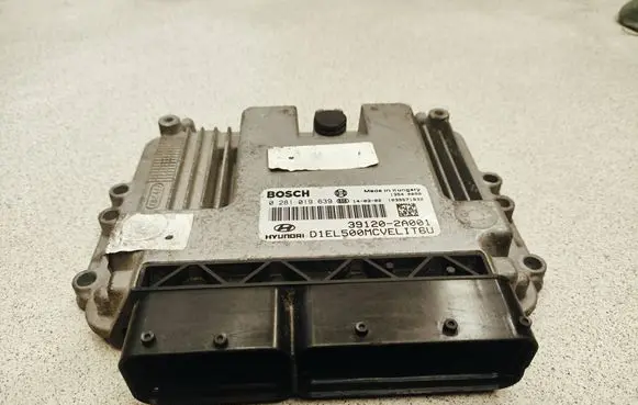 Hyundai ix35 Engine control unit/module 0281019639 391202A001 1039S71832