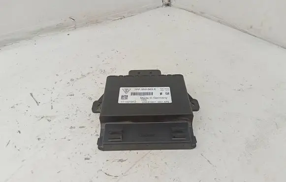 Volkswagen Touareg II Voltage converter/converter module 7PP959663E 111001912