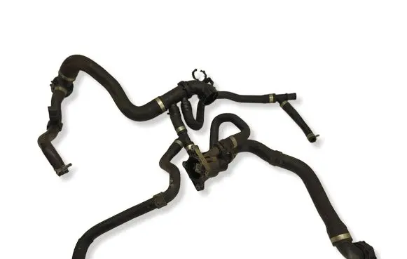 Volvo XC40 Engine coolant pipe/hose 32222096 32222082