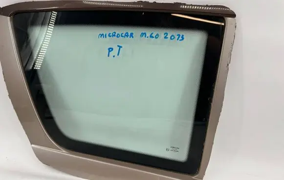 Microcar M.GO Rear side window 43R000469