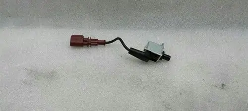 Audi A3 S3 8P Headlight/headlamp level sensor 04L907284