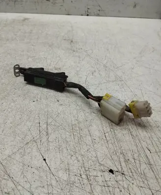 Nissan Primera Electric window control switch 2540182N00 1942011