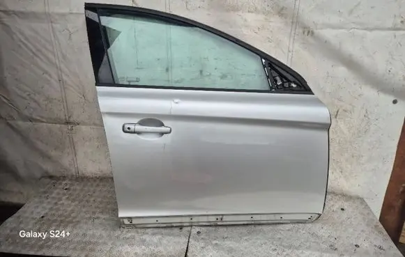 Volvo XC60 Front door