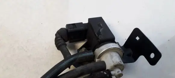 Skoda Superb B5 (3U) Turbo solenoid valve 1J090627B 72290345