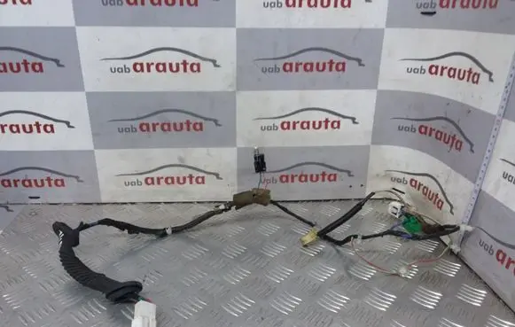 Subaru Legacy Rear door wiring loom 81822AE100