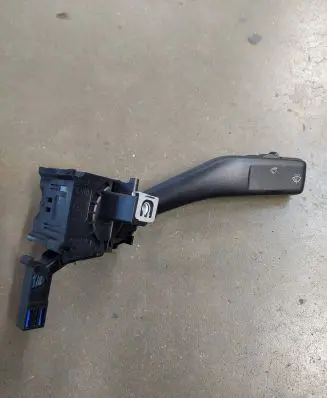 Volkswagen Jetta V Wiper control stalk 1K0953519B 01203505 20350551395188