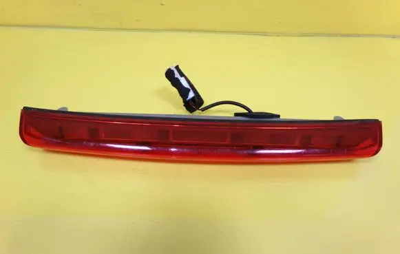 Toyota Avensis T250 Third/center stoplight