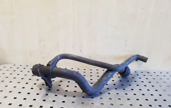 Volkswagen PASSAT B5.5 Engine coolant pipe/hose 4B0121049S