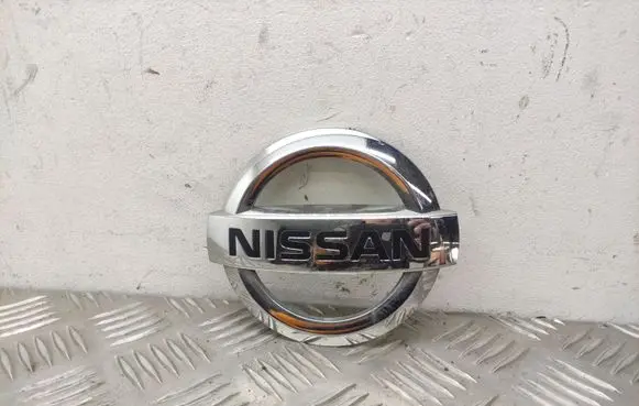 Nissan X-Trail T32 Manufacturer badge logo/emblem 848904CL0A