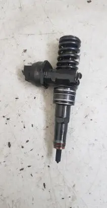 Audi A4 S4 B7 8E 8H Fuel injector 038130073AK