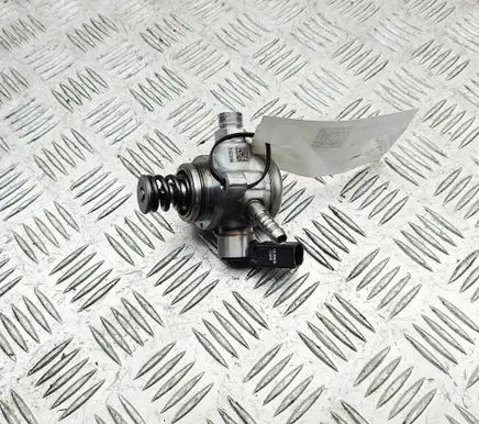 Audi A1 Mechanical fuel pump 04E127027N