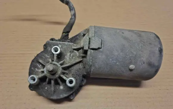 Mercedes-Benz W123 Wiper motor