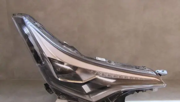 Toyota C-HR I Headlight/headlamp