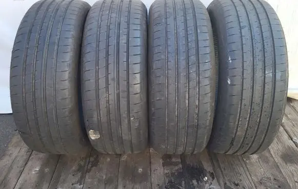 Volkswagen Golf VII R19 summer tire 4038526090775