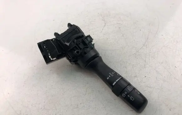 Toyota Yaris XP210 Indicator stalk 173848LH