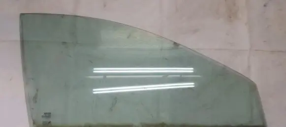 Nissan Almera Tino Front door window glass four-door