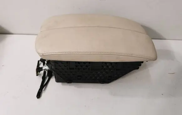 BMW X6 E71 Armrest 9115081