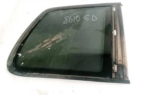 Volkswagen Touran I Rear side window