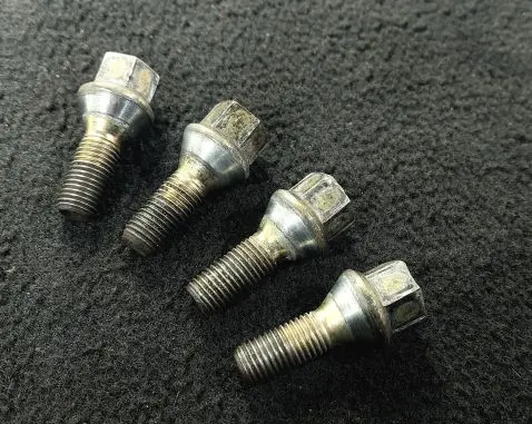 Mini One - Cooper R50 - 53 Nuts/bolts 