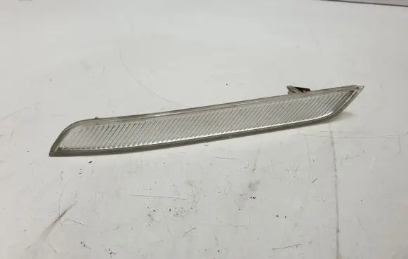 BMW X6 E71 Front reflector 7187087 63147187087