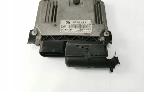 Skoda Fabia Mk2 (5J) Engine control unit/module 045906013AL