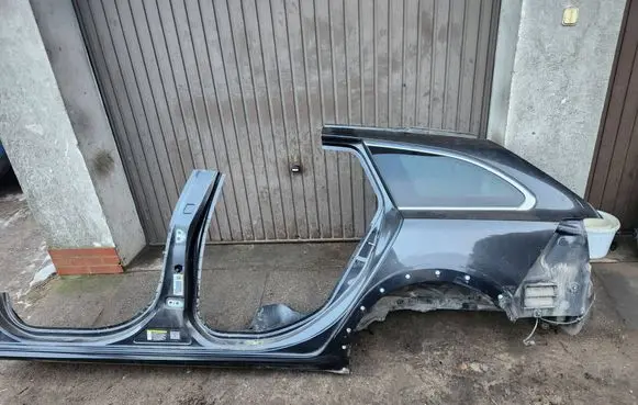 Peugeot 508 RXH Side car body part 