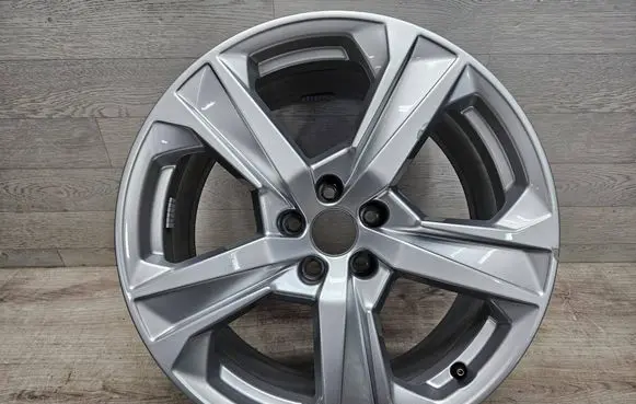 R19 alloy rim