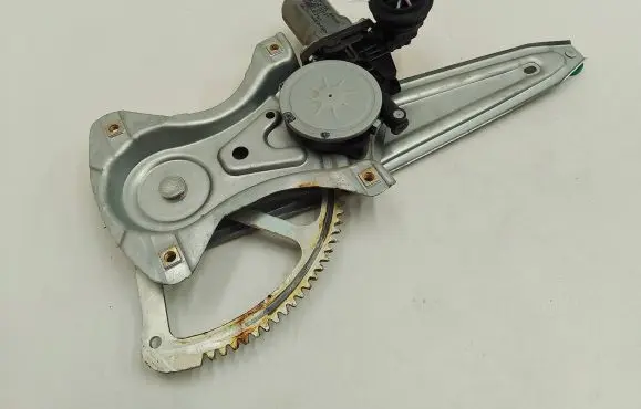 Toyota Yaris Front door window regulator motor 857200D120 973581101 2621002341