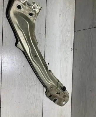 Peugeot Expert Headlight/headlamp mounting bracket