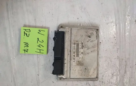 Audi A4 S4 B5 8D Engine control unit/module 8D0907557T 0261204184 0261204185