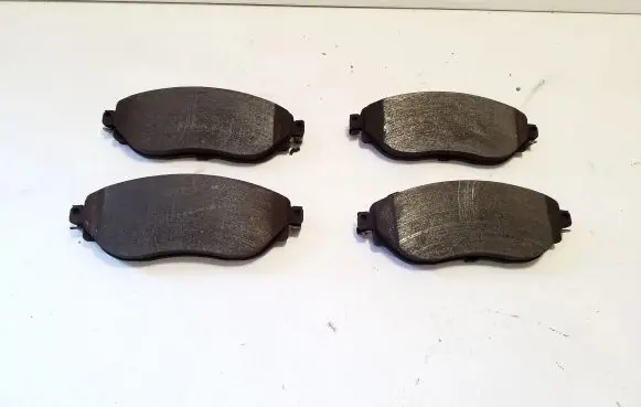 Renault Trafic III (X82) Brake pads (front) 