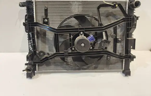 Dacia Sandero II Coolant radiator
