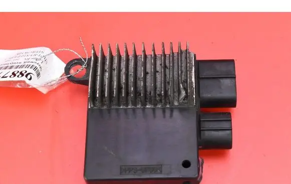 Cadillac SRX Relay mounting block 89257-26020