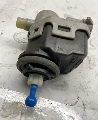 Nissan Almera Tino Headlight level adjustment motor 7700420737