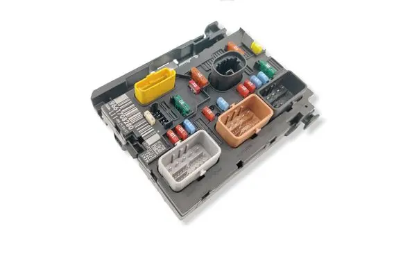 Peugeot 307 Fuse module 9661708280