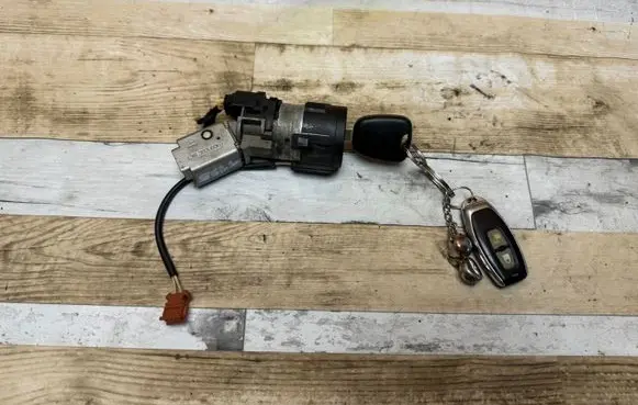 Peugeot 207 Ignition lock 36393600