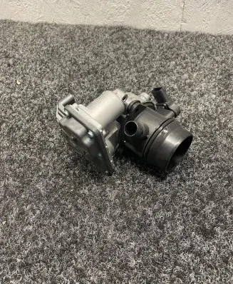 BMW 2 F44 Throttle valve 7618838