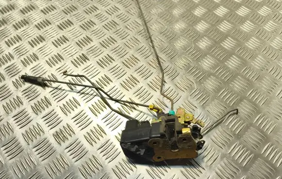 Chrysler Sebring (ST-22 - JR) Front door lock