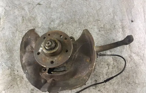 Mercedes-Benz C W202 Front wheel hub spindle knuckle
